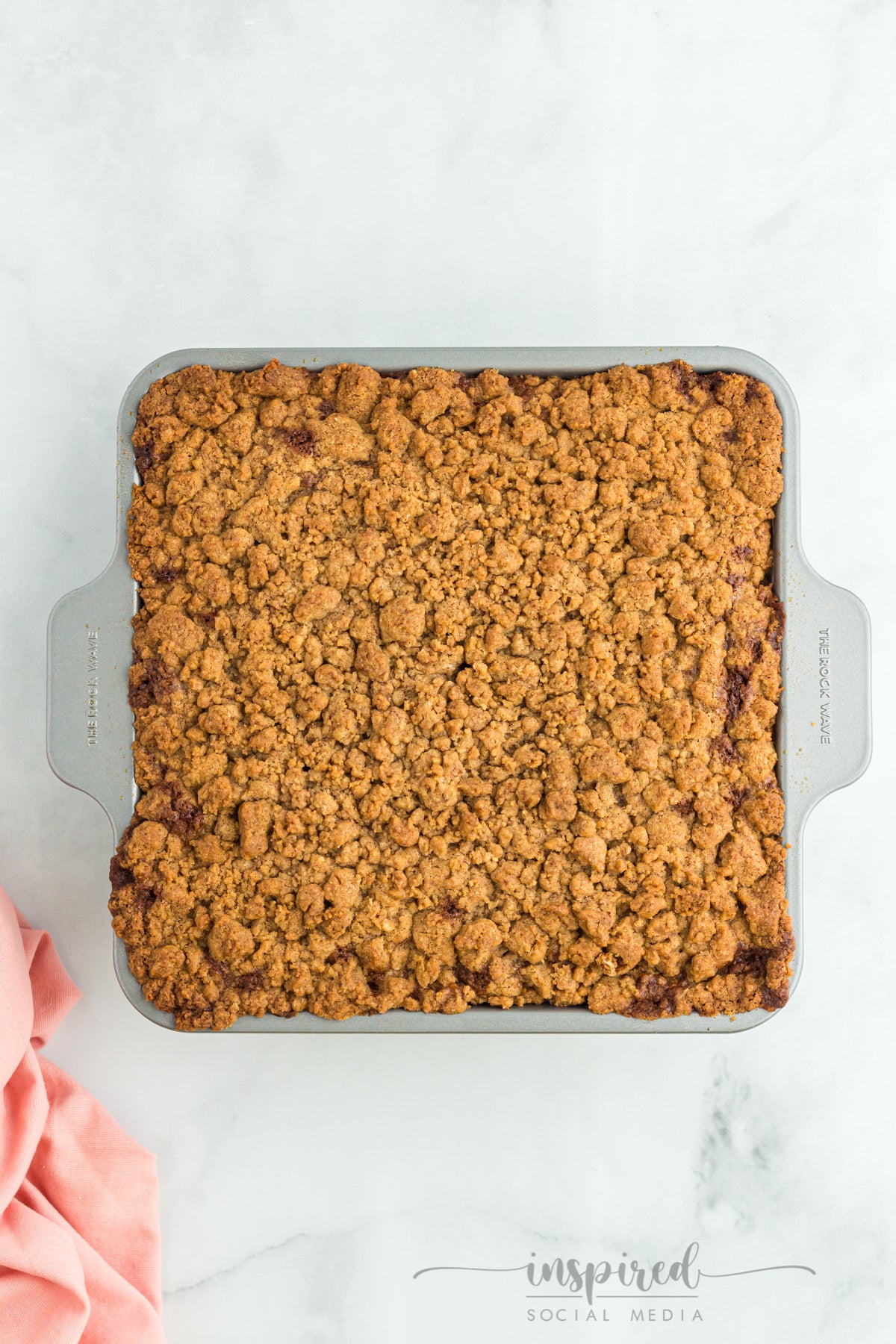 Apple Cinnamon Crumb Cake