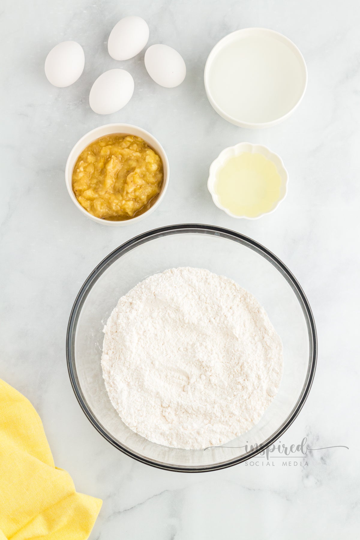 Banana Snack Cake with Cinnamon Sugar Cream Cheese Frosting